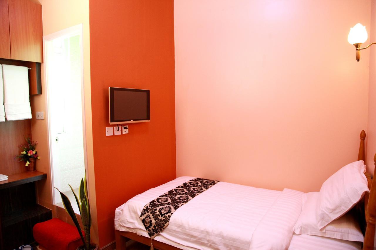 Sule Sapphire 2* Yangon