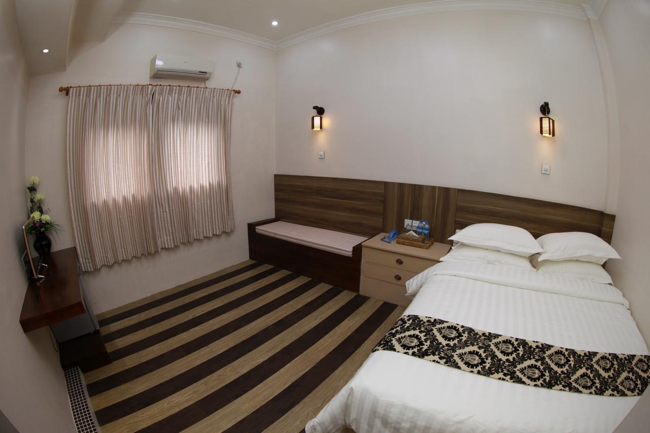 Inn Sule Sapphire 2*