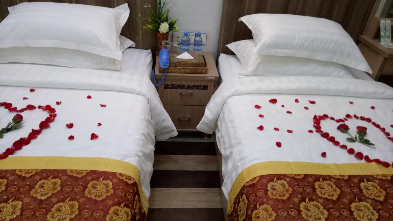 Sule Sapphire 2* Yangon
