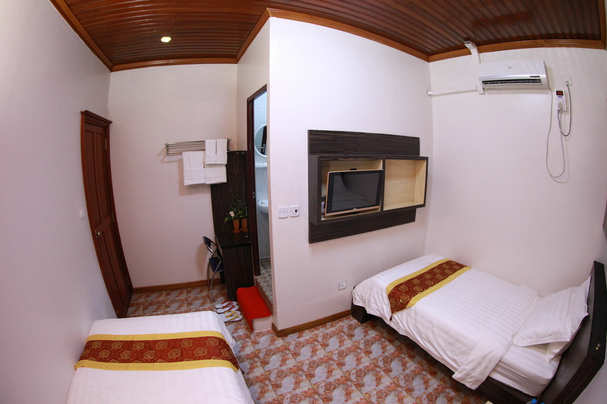 Inn Sule Sapphire Yangon