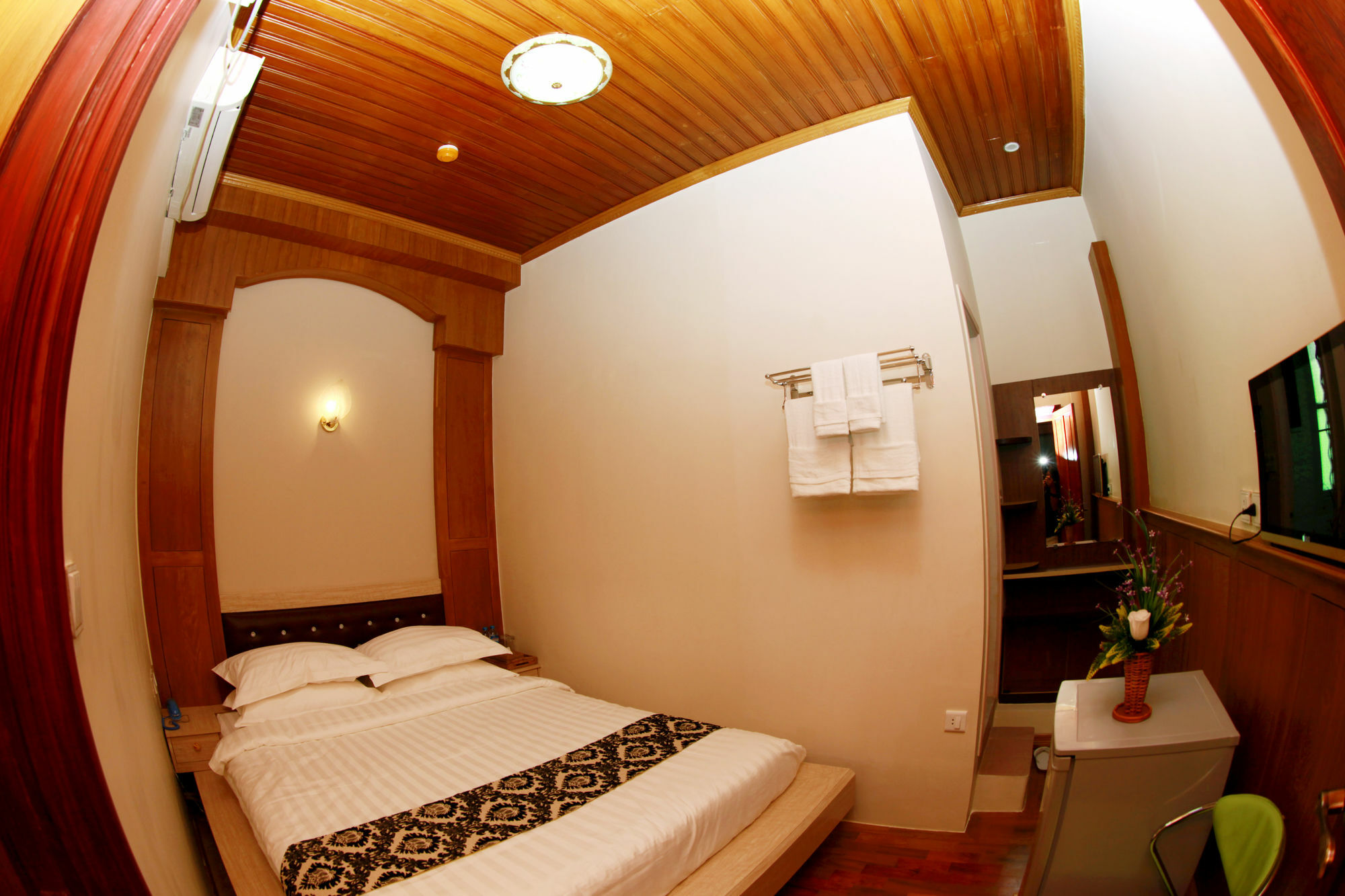 Inn Sule Sapphire Yangon